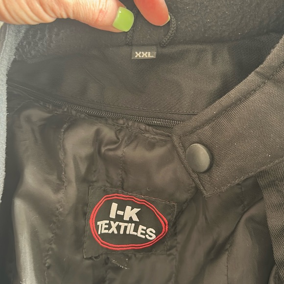 Men’s black riding jacket with removable liner - Picture 4 of 7